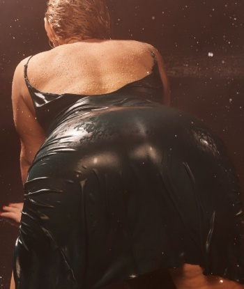 Живу в Москве и готова погрузить тебя в мир незабываемой страсти и наслаждения. Мои услуги включают все, что ты можешь только себе представить: классический секс, оральные ласки, эротический массаж и многое другое. Ты не сможешь устоять перед моими изысканными формами, которые я с удовольствием покажу тебе на фото. У меня уже есть множество довольных клиентов, которые остаются довольными каждый раз. Позвони мне прямо сейчас и составь свою собственную историю страсти с самой жгучей индивидуалкой Москвы! 😉🔥 430, 43 года