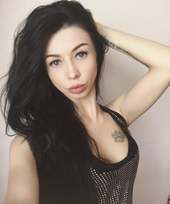 Встречусь с тобой в Москве, чтобы окружить тебя моим теплом и лаской. У меня широкий спектр услуг, включая классический секс, оральные ласки и фетишные игры. Я гарантирую конфиденциальность и безопасность во время нашей встречи. Смотри мои фото 🔥 и читай отзывы, чтобы понять, насколько я умелая в постели. Жду твоего звонка, чтобы сделать твои фантазии реальностью. 💕 2821, 26 лет